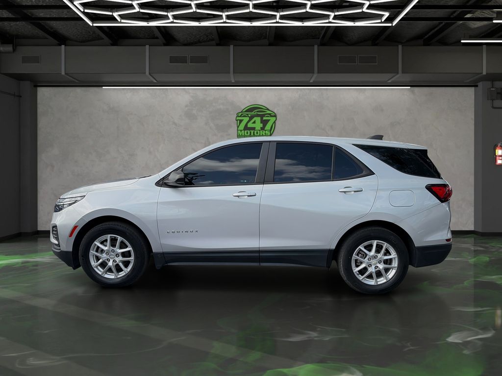 View vehicle photo 2