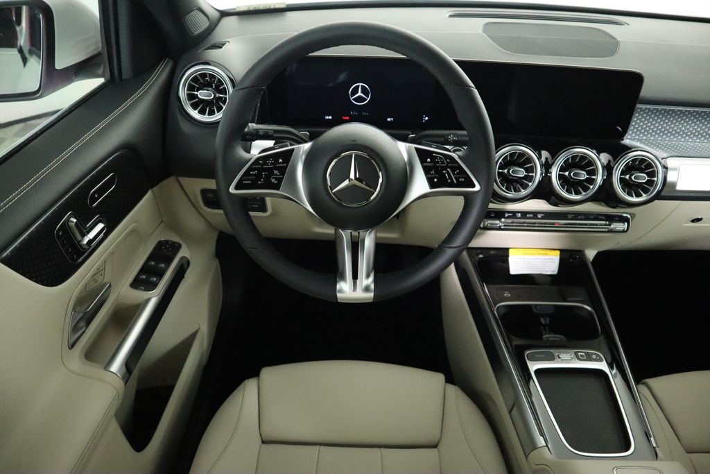 Thumbnail: 2025 Mercedes-Benz GLB - 10