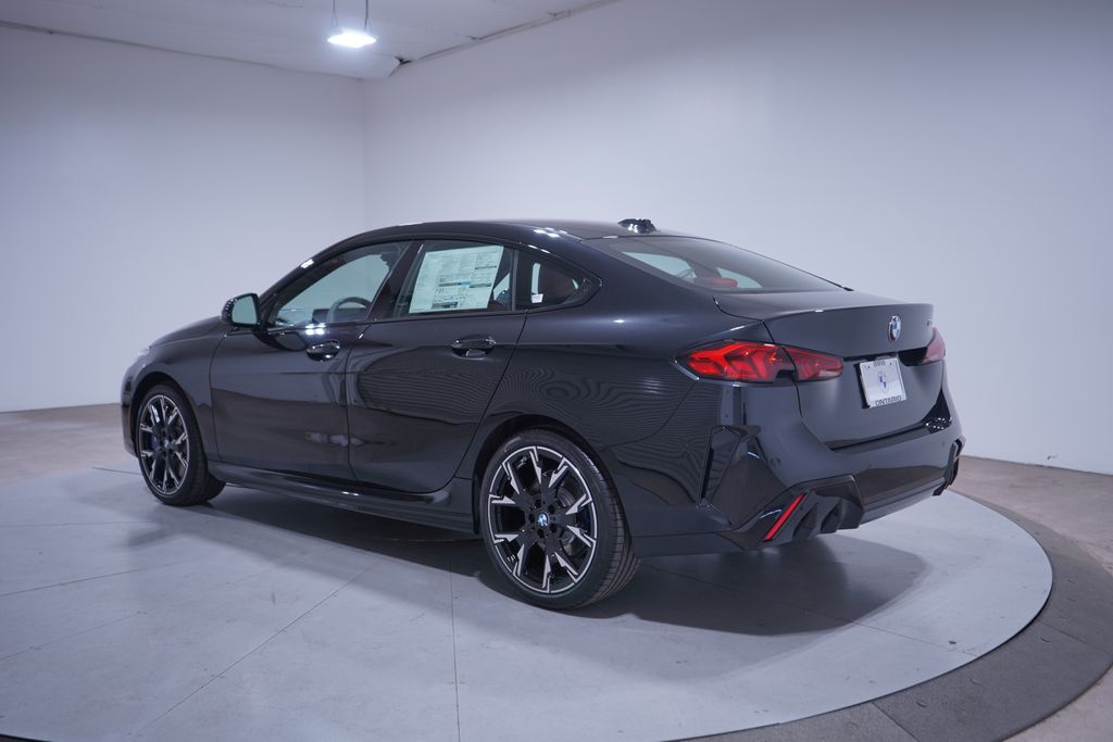 Thumbnail: 2026 BMW 2 Series - 3