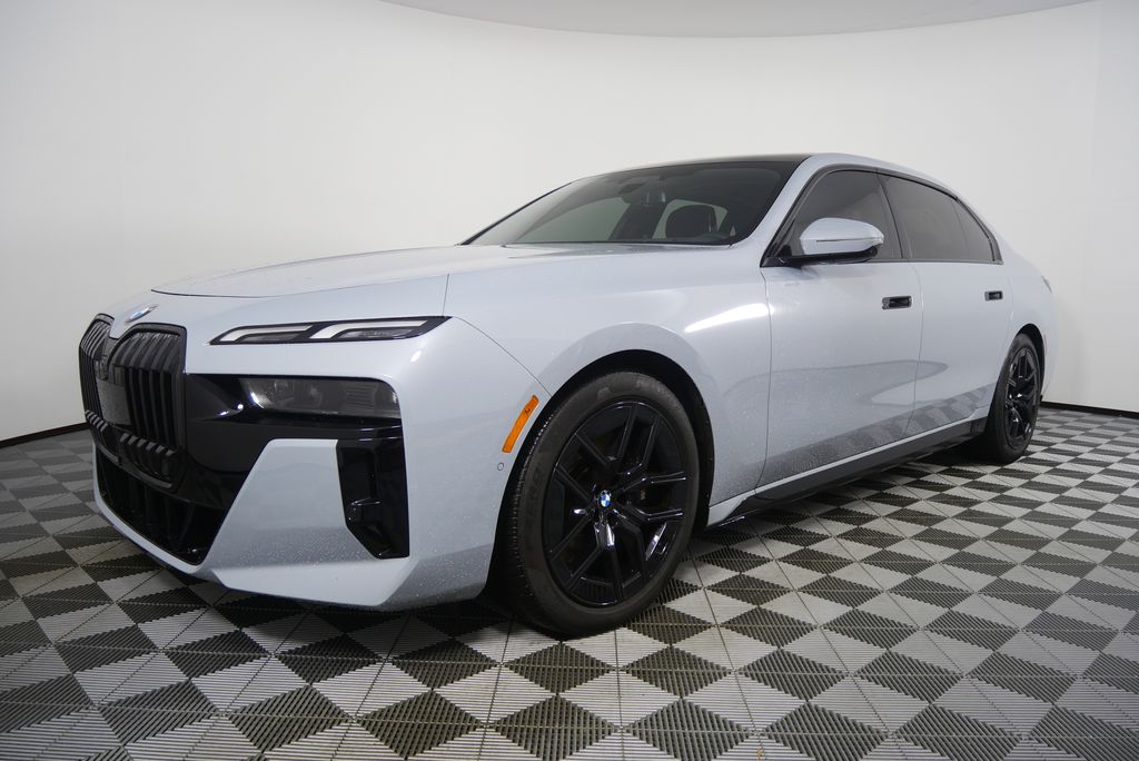 Thumbnail: 2023 BMW 7 Series - 7