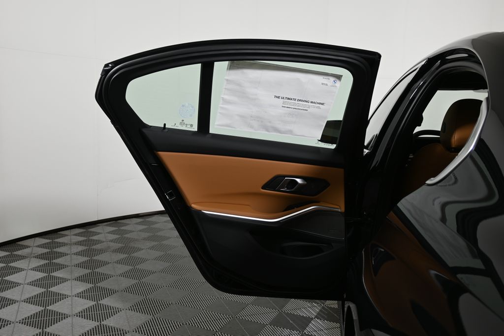 Thumbnail: 2026 BMW 3 Series - 30