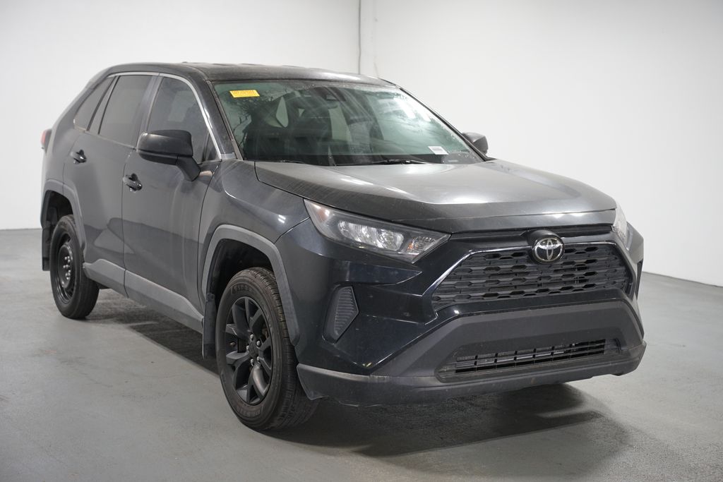 Thumbnail: 2022 Toyota RAV4 - 3