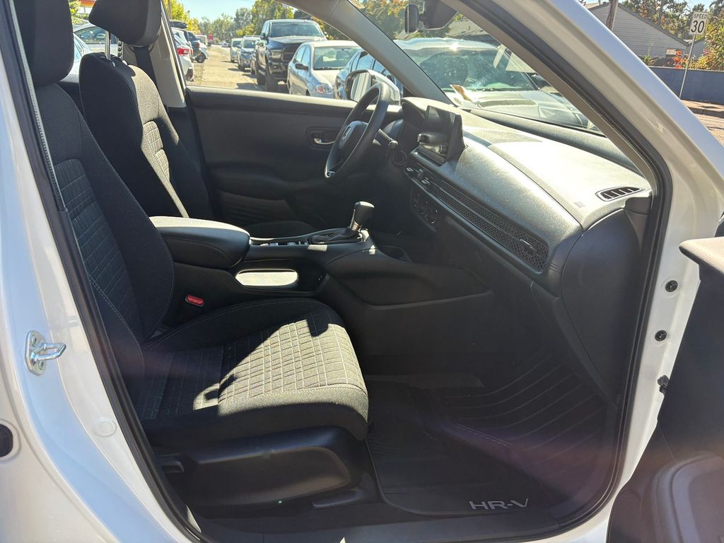 2024 Honda HR-V LX