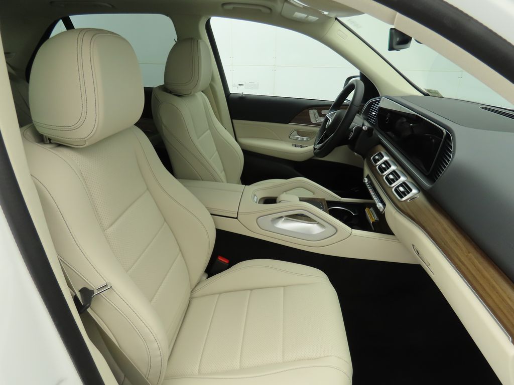 Thumbnail: 2025 Mercedes-Benz GLE - 22