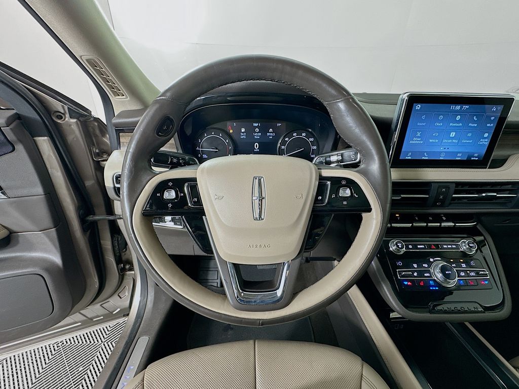 Thumbnail: 2020 Lincoln Corsair - 11