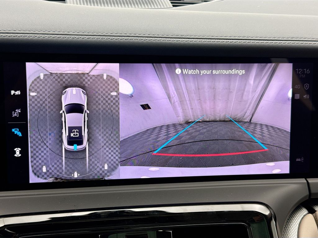 Thumbnail: 2026 Porsche Panamera - 18