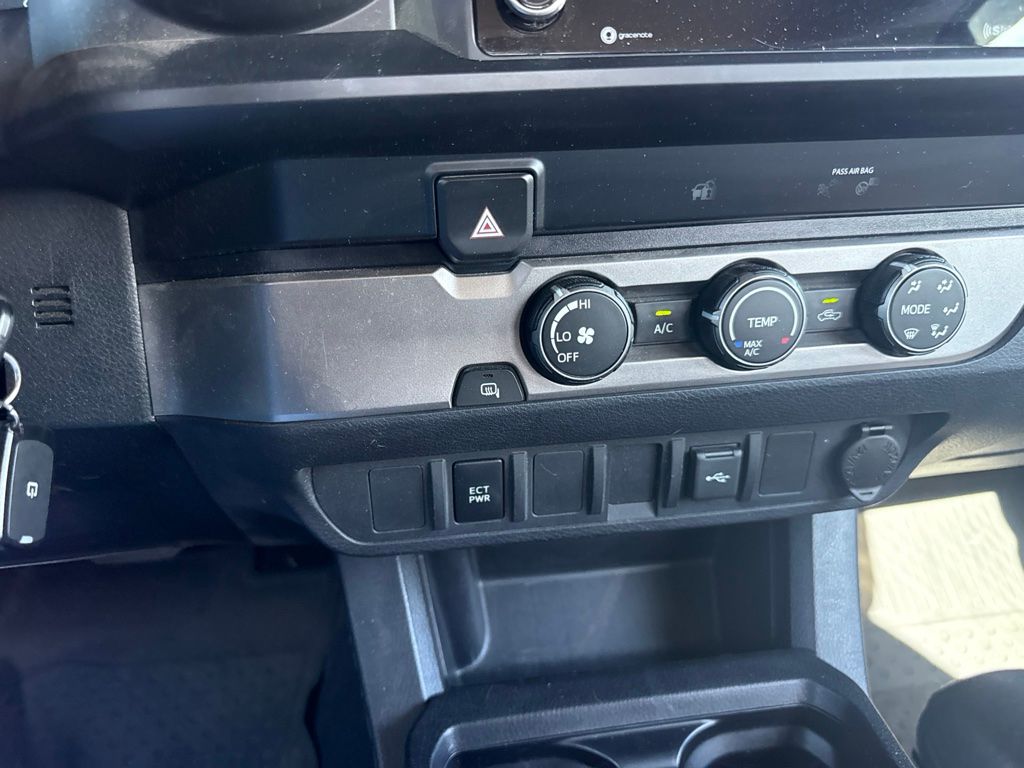 Thumbnail: 2021 Toyota Tacoma - 6