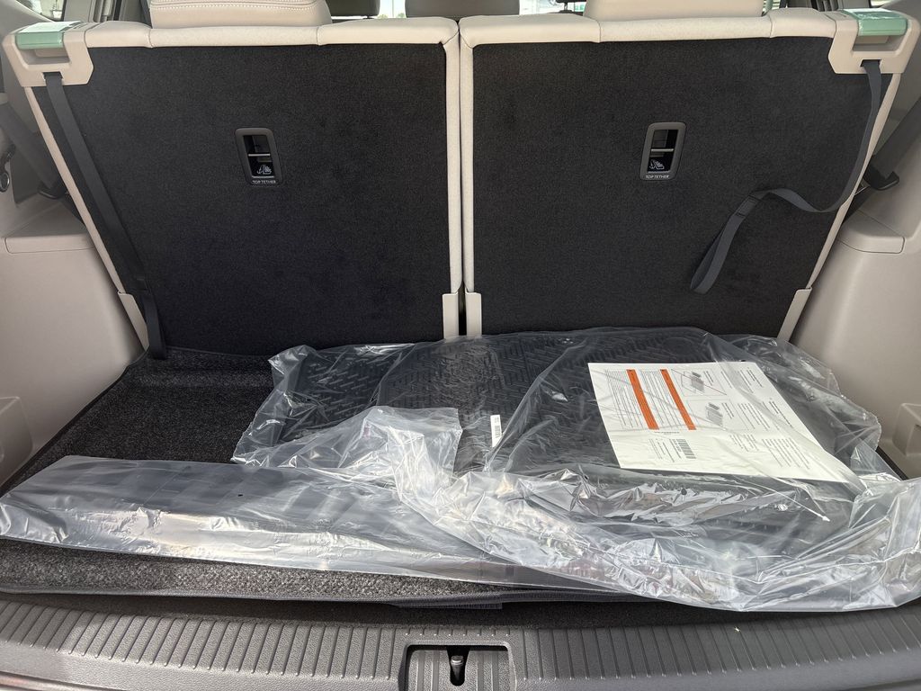 New 2025 Black Volkswagen 2.0T SEL image 25