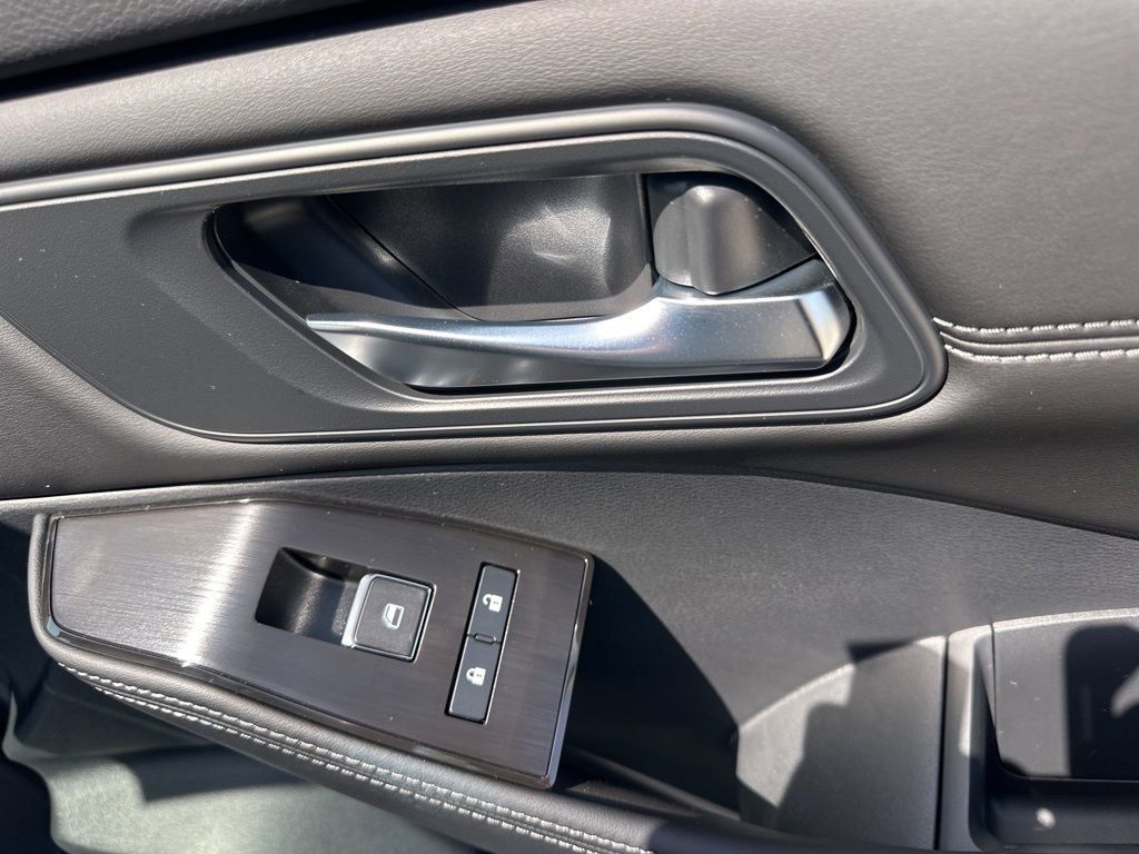2025 Boulder Gray Pearl Nissan Rogue SL FWD SUV
