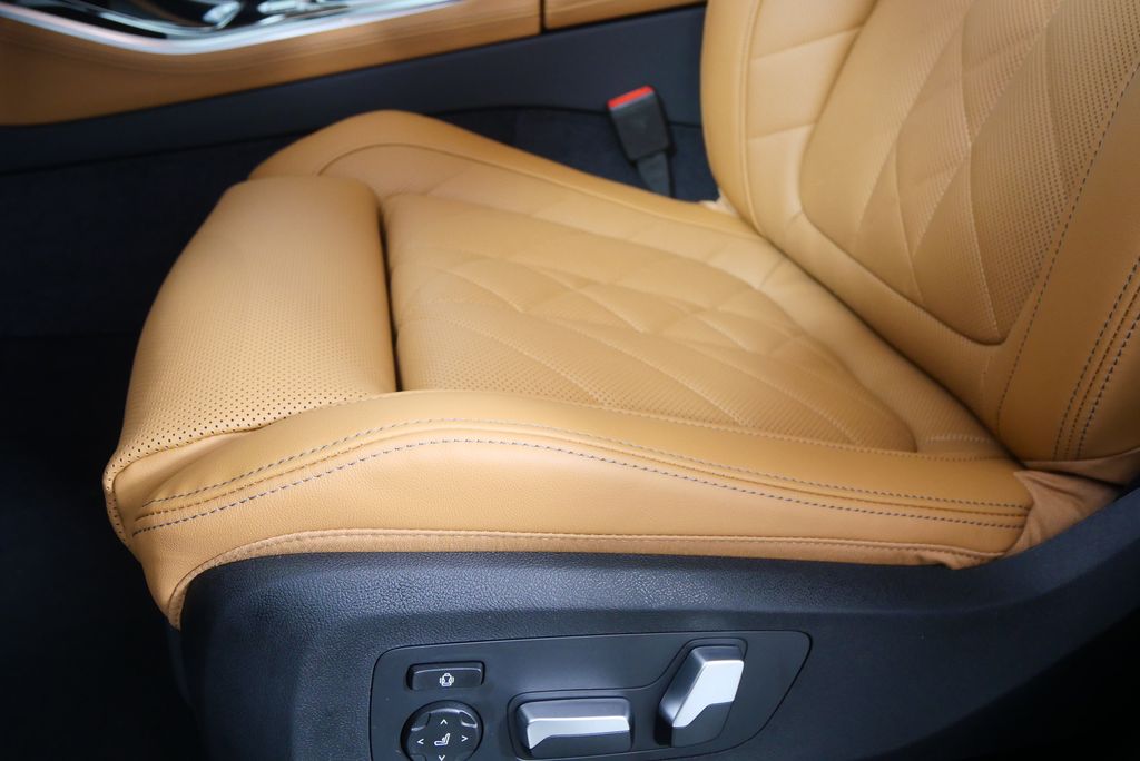 Thumbnail: 2026 BMW X5 - 9