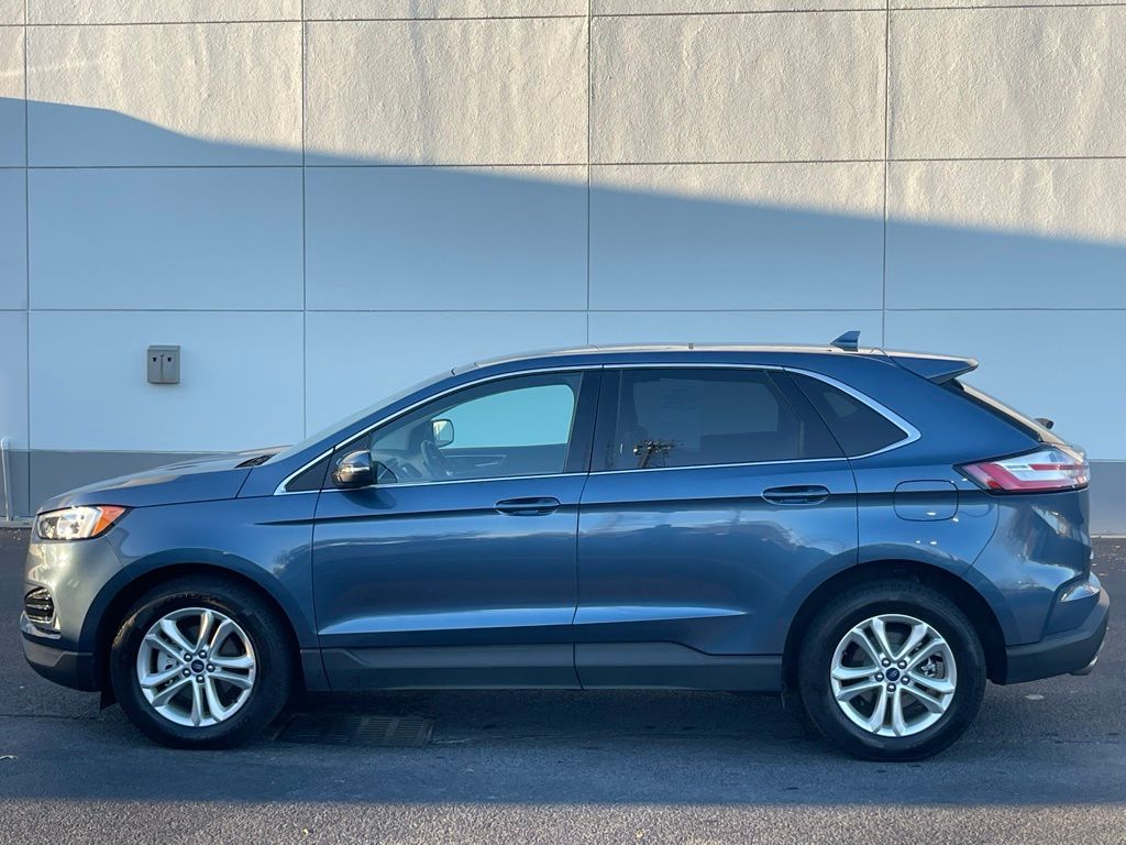 Thumbnail: 2019 Ford Edge - 2