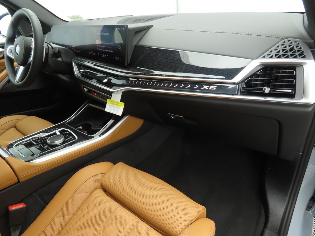 Thumbnail: 2026 BMW X5 - 17