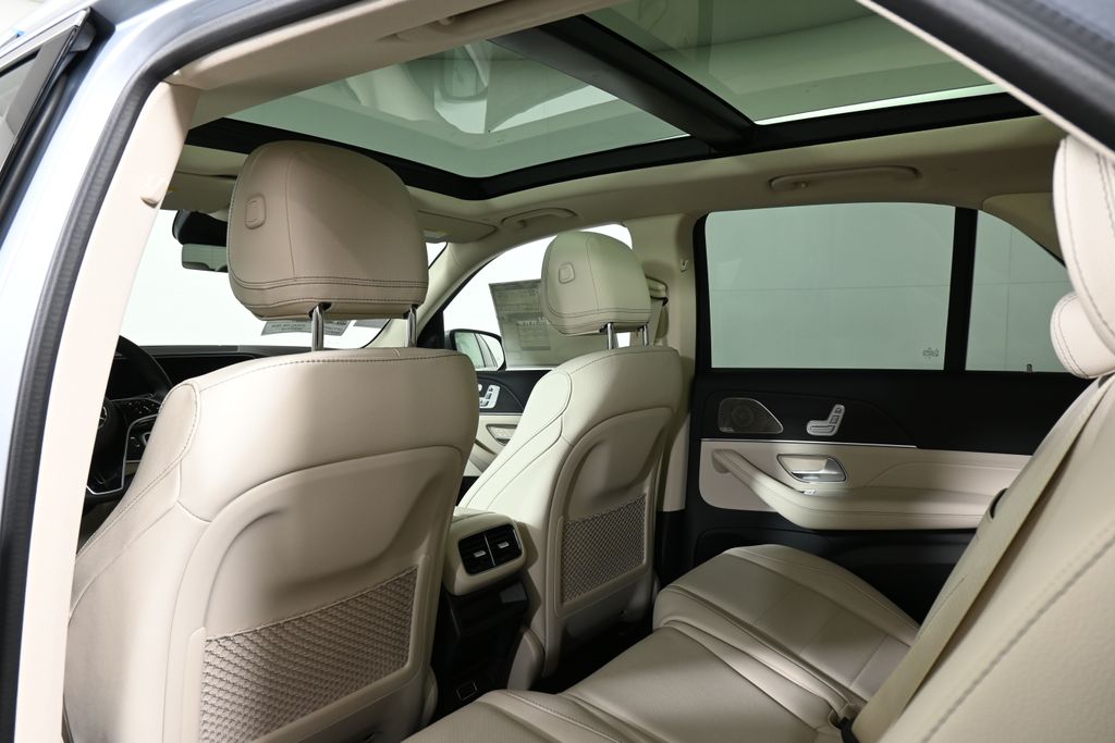 Thumbnail: 2026 Mercedes-Benz GLE - 27