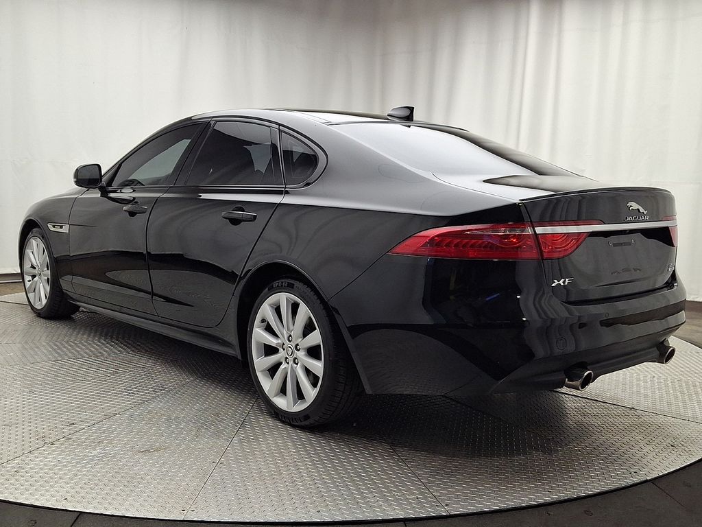 Thumbnail: 2016 Jaguar XF - 6
