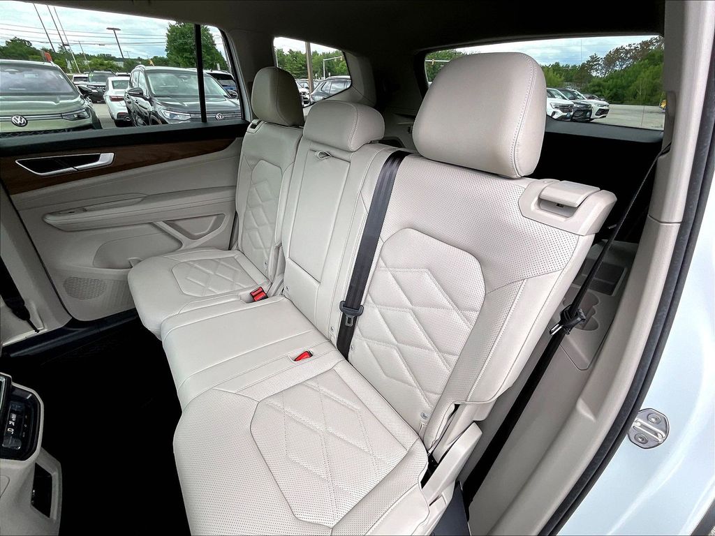 2026 Volkswagen Atlas — photo 15