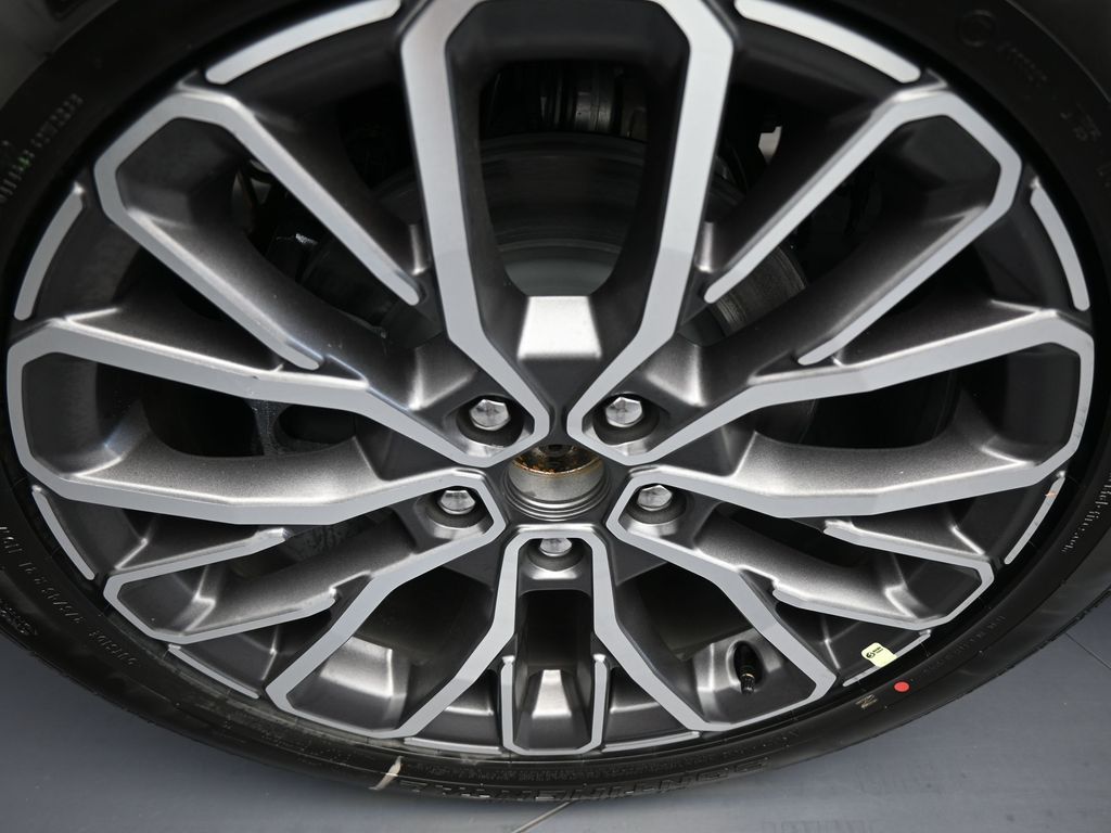 New 2025 Diamond Black Crystal Pearlcoat Jeep Summit image 39