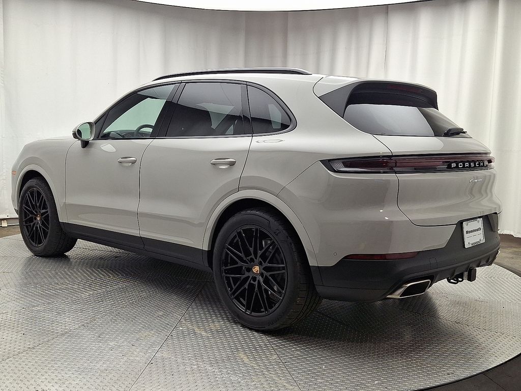 Thumbnail: 2025 Porsche Cayenne - 6