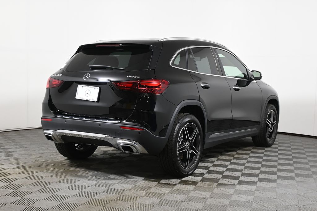 Thumbnail: 2026 Mercedes-Benz GLA - 7