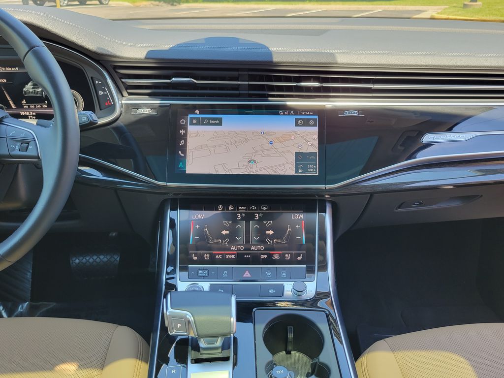 Thumbnail: 2023 Audi Q7 - 16