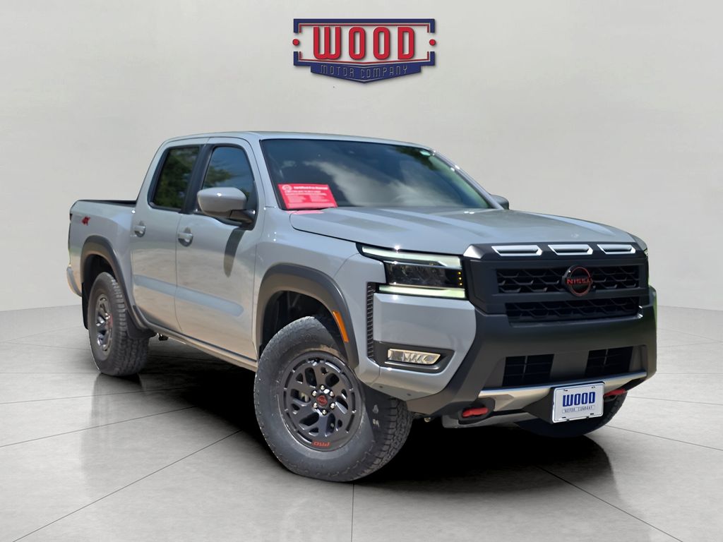 2025 Nissan Frontier PRO-4X Crew Cab 4WD