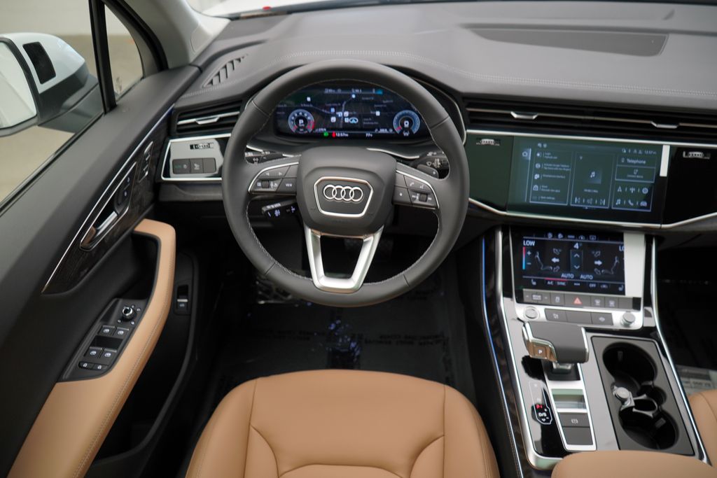 2025 Audi Q7  12