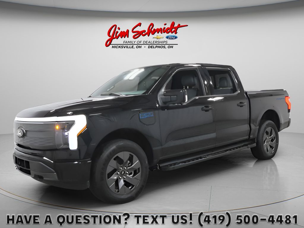 Agate Black Metallic 2025 Ford F-150 Lightning Lariat SuperCrew AWD Pickup Truck All-Wheel Drive Automatic