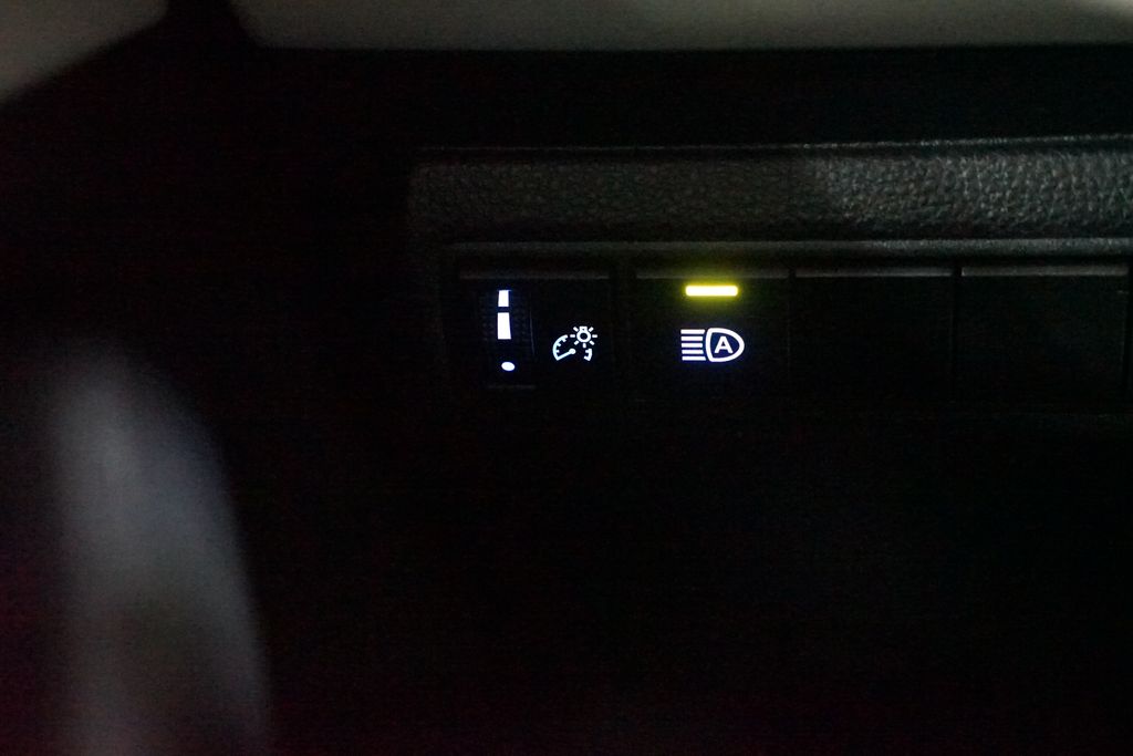 Thumbnail: 2022 Toyota Corolla - 20