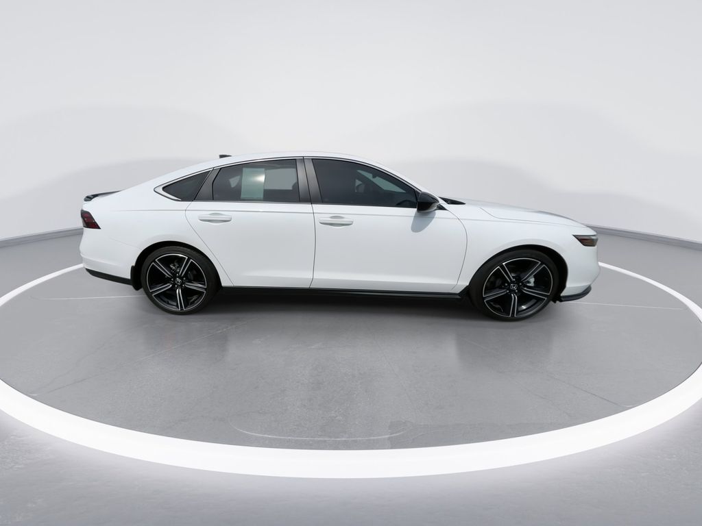 Used 2025 White Honda Sport image 9