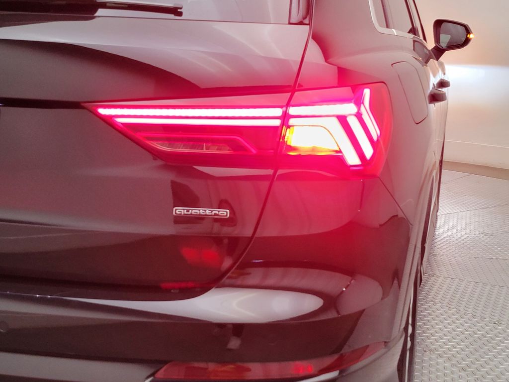 Thumbnail: 2022 Audi Q3 - 8