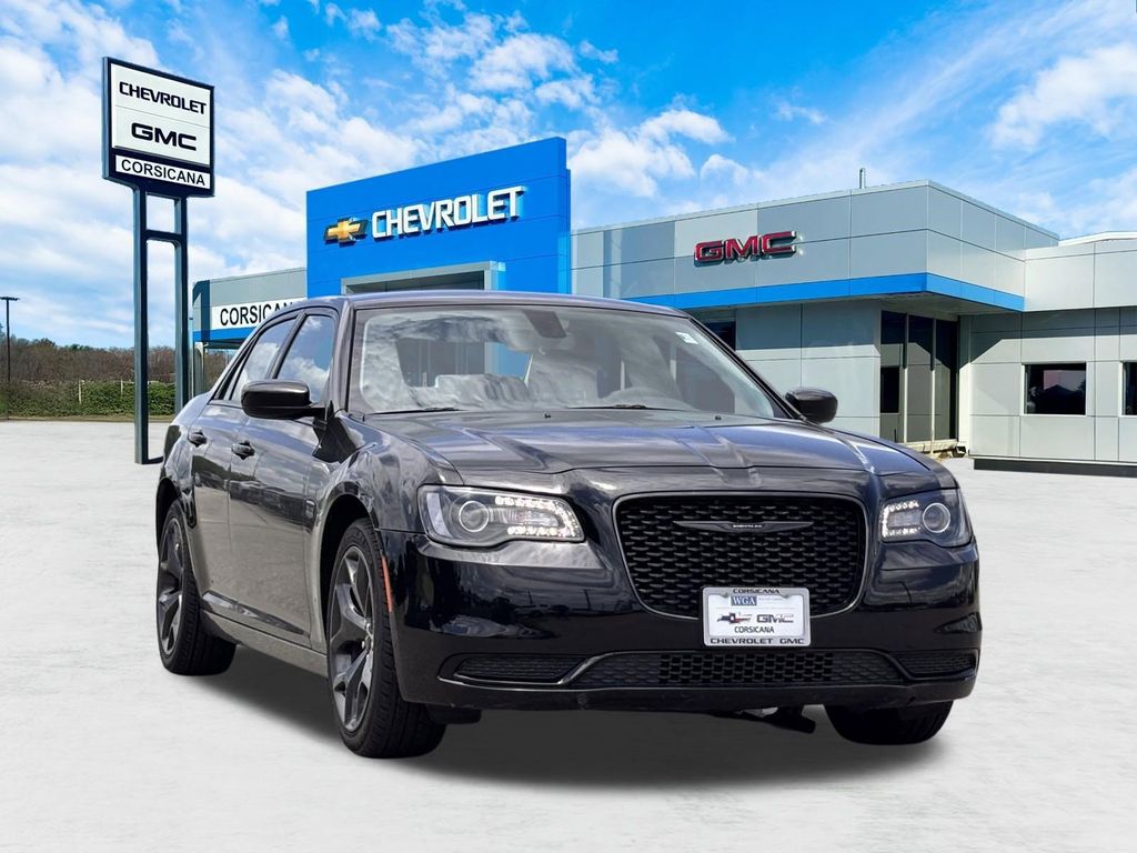 Used Car 2023 Chrysler 300  Touring For Sale Under $30,000 In Corsicana, Texas