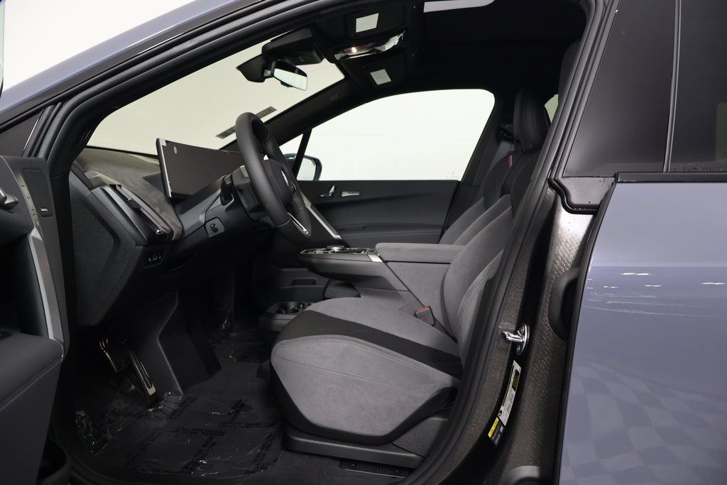 Thumbnail: 2026 BMW iX - 5