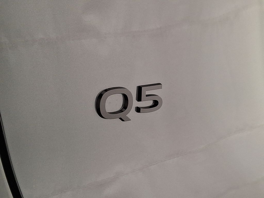 Thumbnail: 2025 Audi Q5 - 26