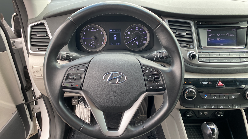Used 2017 Winter White Hyundai Sport image 16