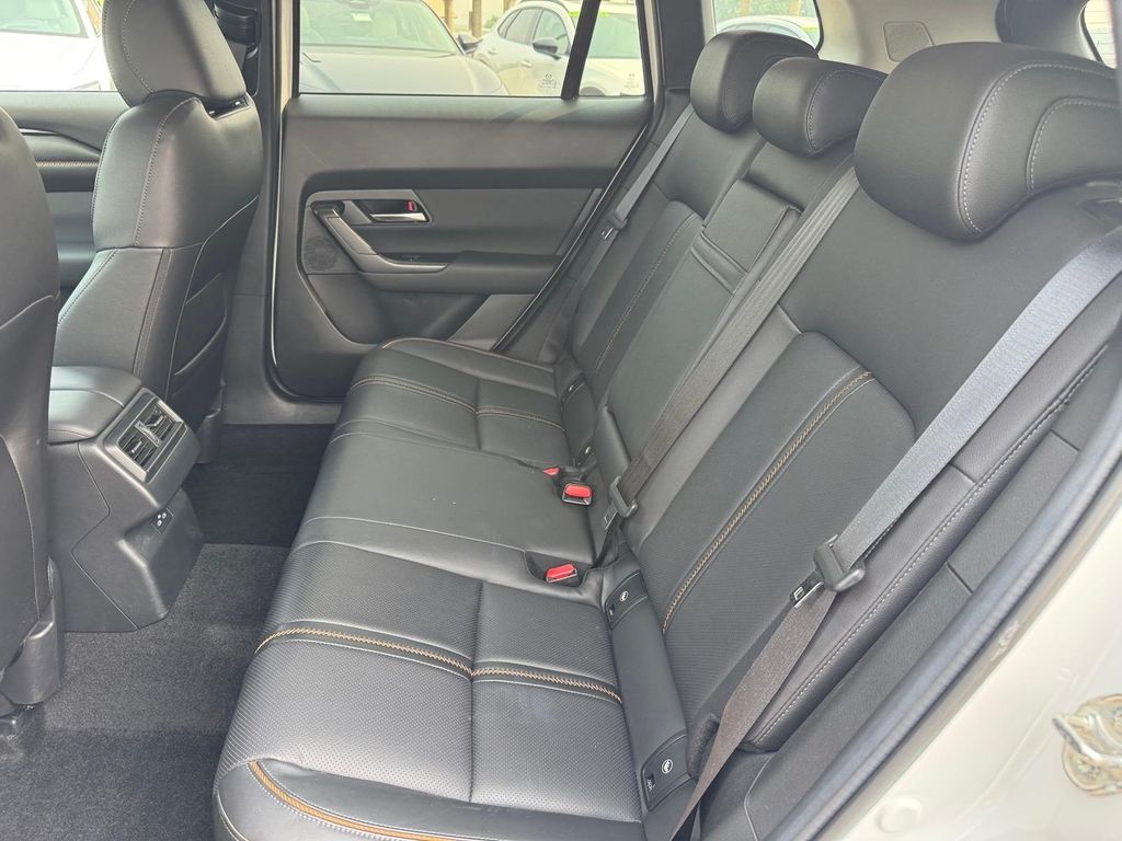 Certified Used 2025 Wind Chill Pearl Mazda 2.5 S Premium Plus Package image 10