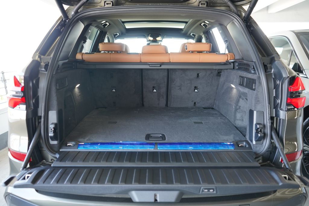 Thumbnail: 2026 BMW X5 - 22