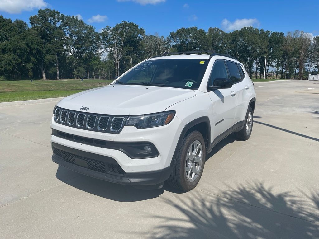 Bright White Clearcoat 2025 Jeep Compass SUV / Crossover Four-Wheel Drive 8-Speed Automatic