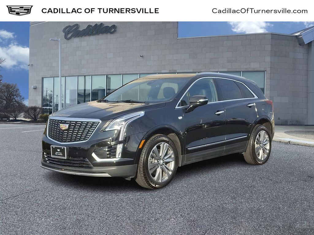 Thumbnail: 2025 Cadillac XT5 - 1