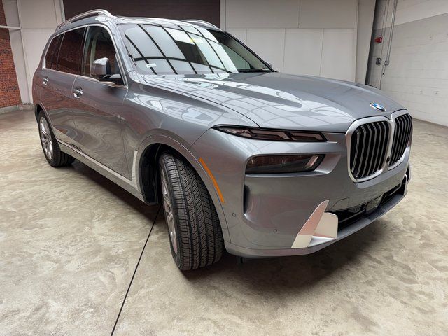 Used 2026 Gray BMW xDrive40i image 7