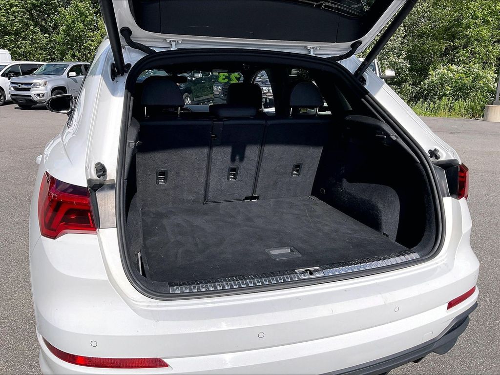2023 Audi Q3 — photo 35