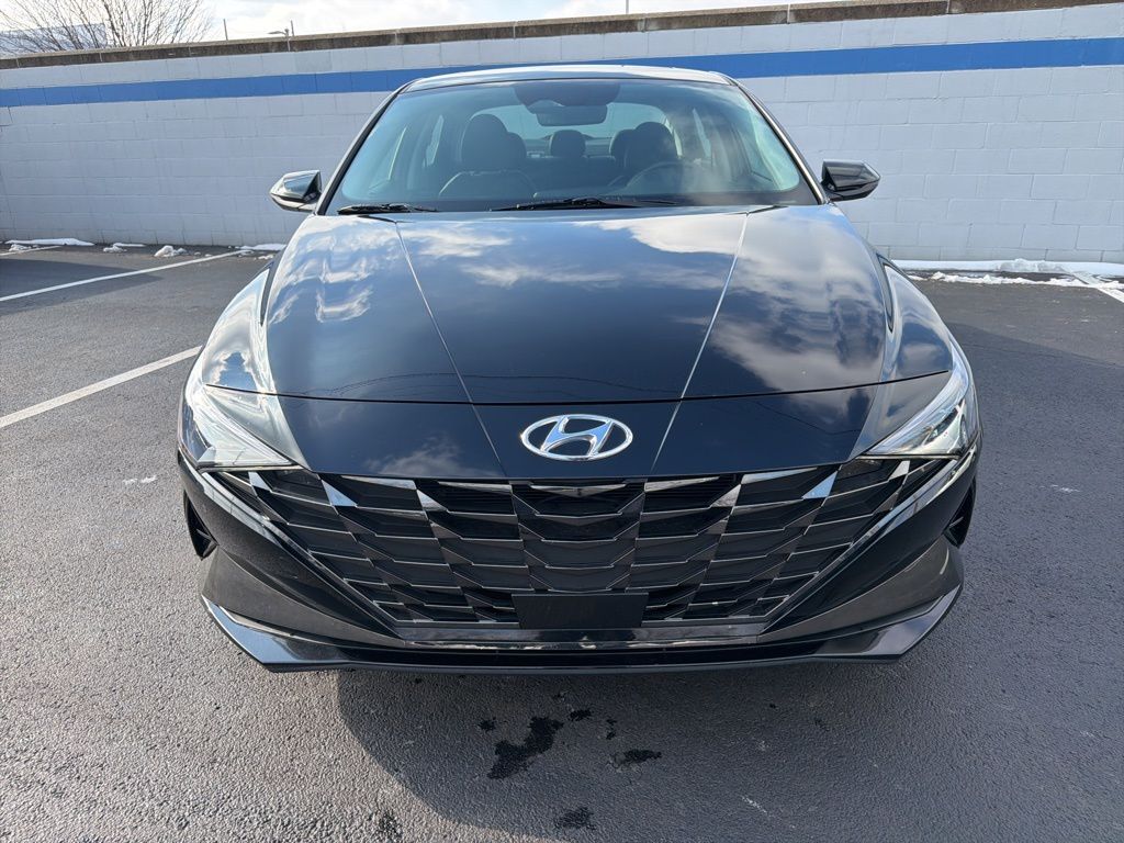 Thumbnail: 2023 Hyundai Elantra - 8