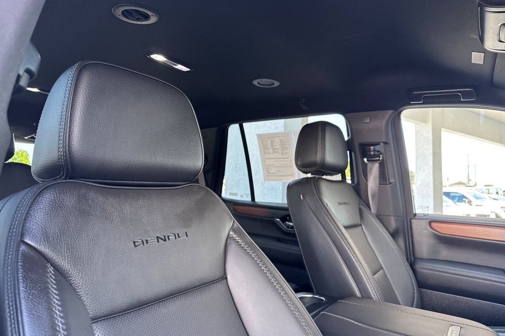 used 2025 GMC Yukon car, priced at $71,984