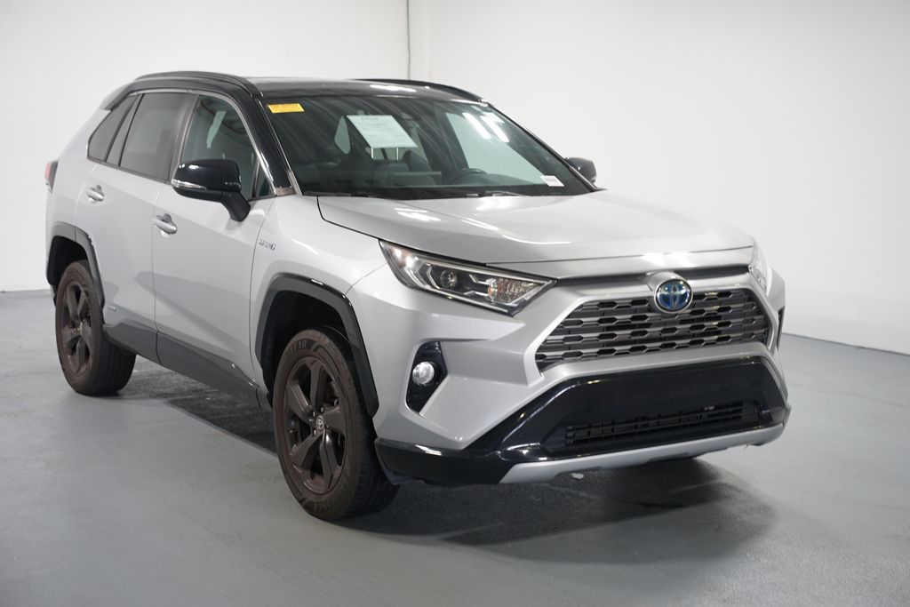 Thumbnail: 2021 Toyota RAV4 - 3