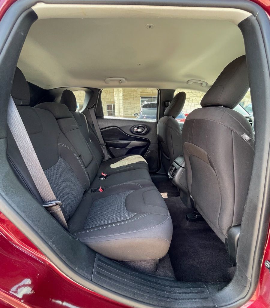 2019 Jeep Cherokee Latitude Red at Community Kia