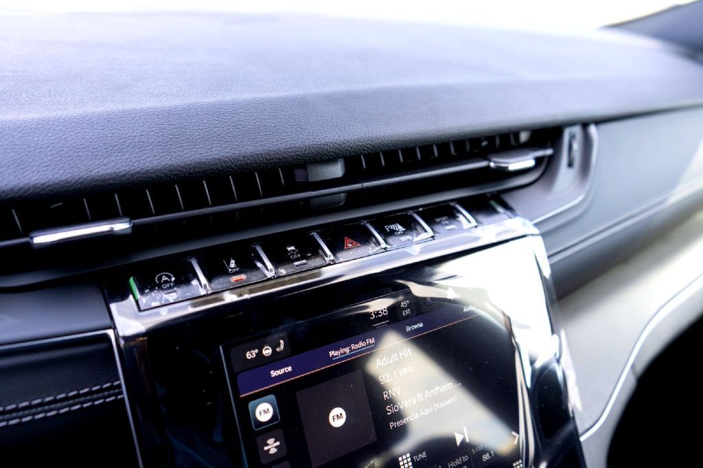 New Car 2025 Jeep Grand Cherokee L  Laredo For Sale Under $50,000 In Taylor, Texas