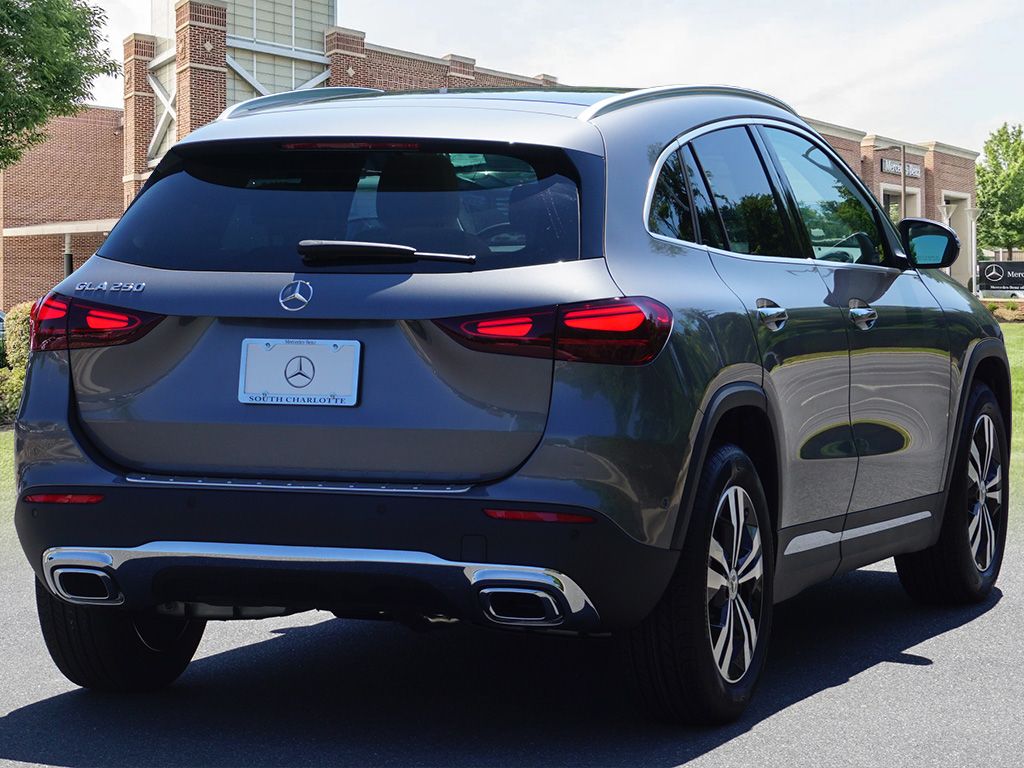 Thumbnail: 2026 Mercedes-Benz GLA - 6