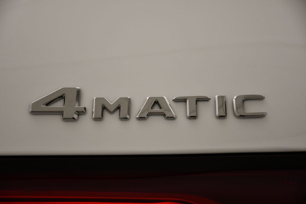 Thumbnail: 2025 Mercedes-Benz GLC - 10