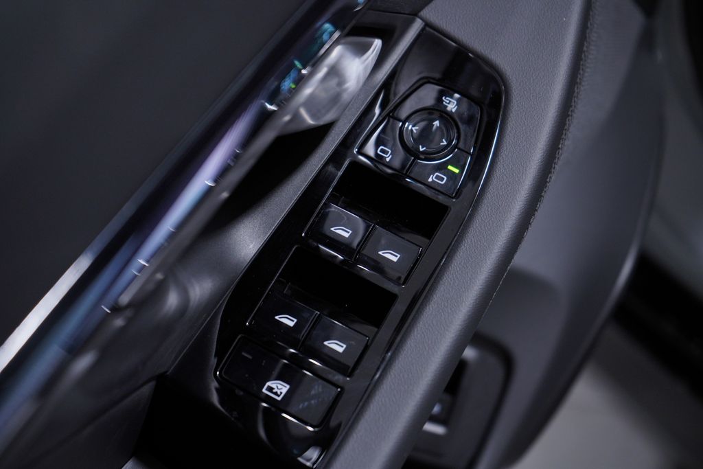 Thumbnail: 2026 BMW i5 - 11