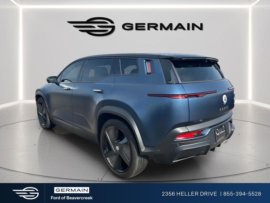 View vehicle photo 5