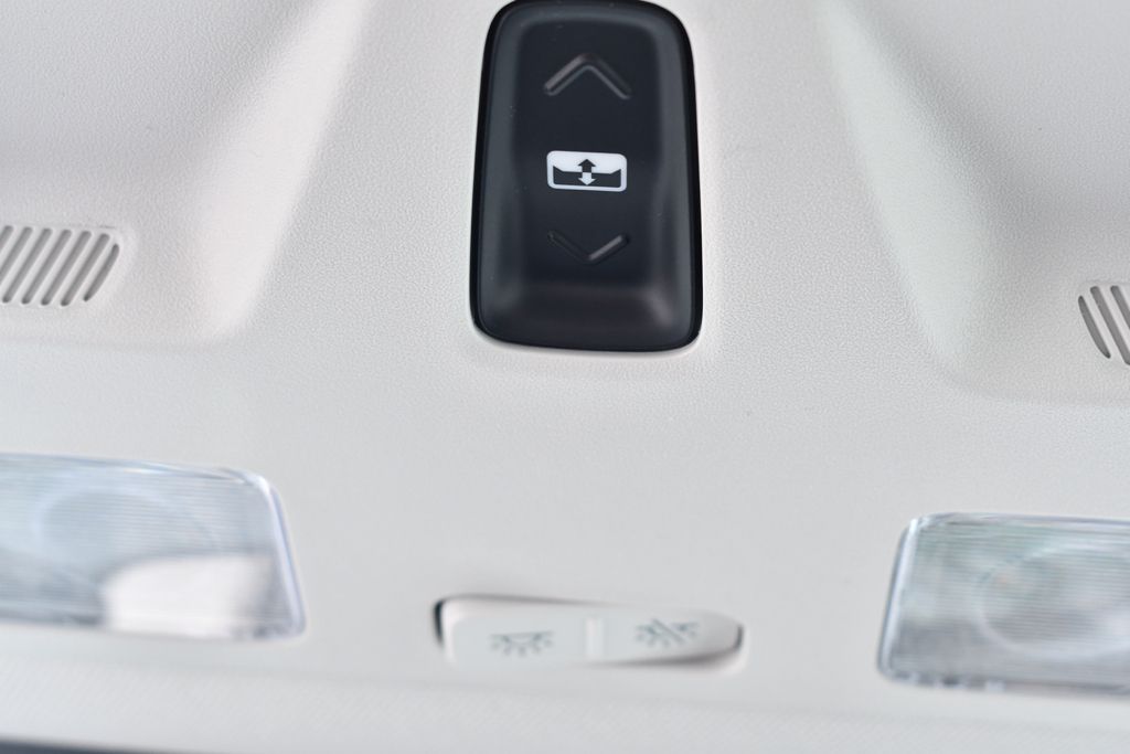 New 2026 Black Ford XLT Hybrid image 33