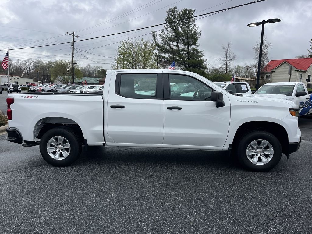 2025 Chevrolet Silverado 1500 WT photo